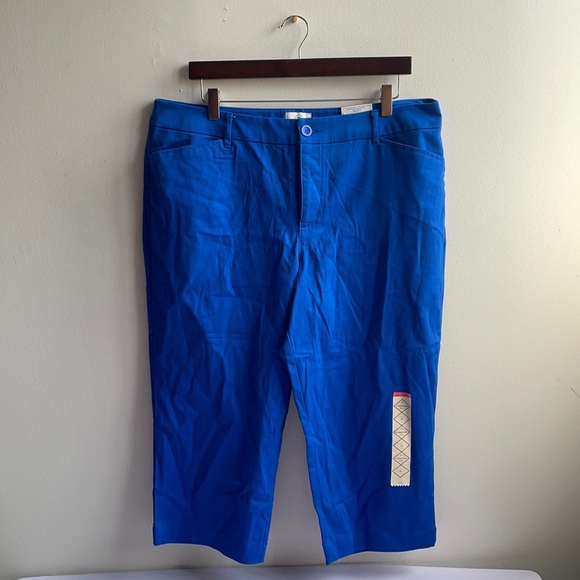 New Blue Capris from St. John’s Bay Size 16 - Picture 2 of 9